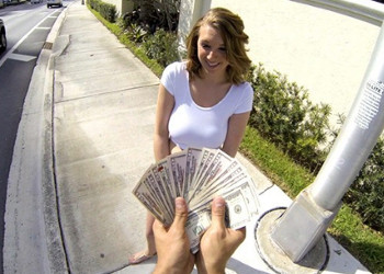 Imagen Brooke Wylde coge el dinero y se deja follar por un desconocido